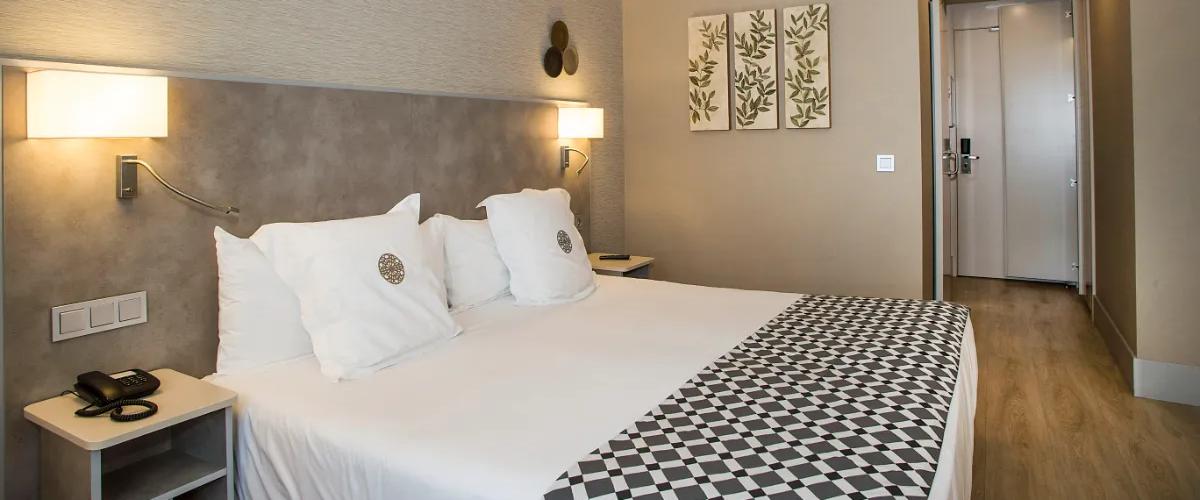 Habitación Triple Hotel América Sevilla Habitación Triple Hotel América Sevilla