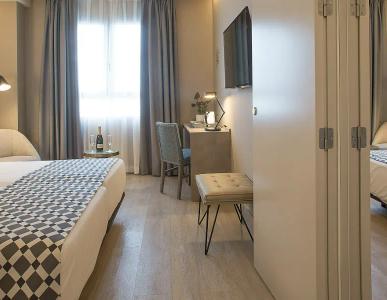 Habitación Triple Hotel América Sevilla Habitación Triple Hotel América Sevilla