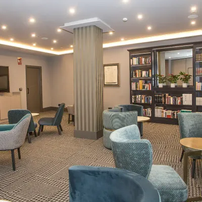 Biblioteca Hotel América Sevilla Biblioteca Hotel América Sevilla